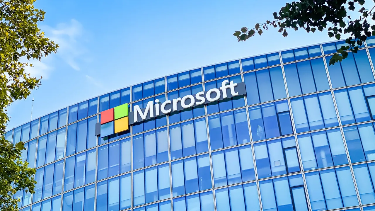 Executivo da Microsoft causa polémica com conselho a pessoas despedidas