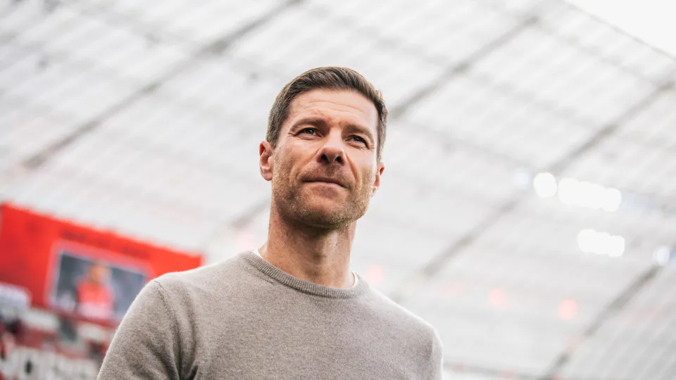 Técnico diz o que falta ao Real para pegar PSG e faz mistério sobre Mbappé