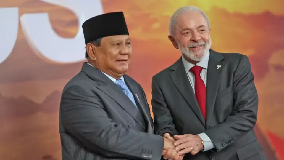 Lula abraça e elogia presidente da Indonésia após tragédia com brasileira