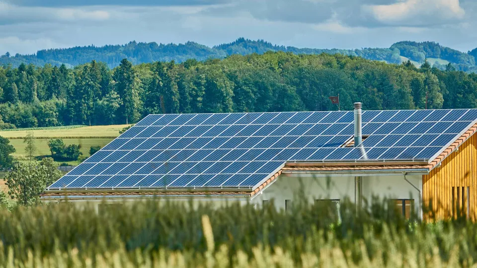 Europa tem blecautes e também pico de geração solar durante onda de calor