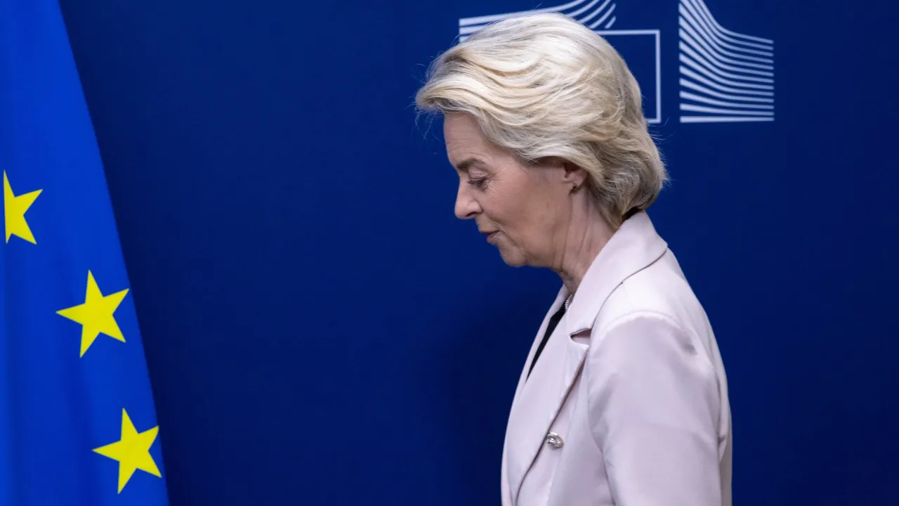 UE quer reequilibrar relações com Pequim e evitar ameaças à segurança