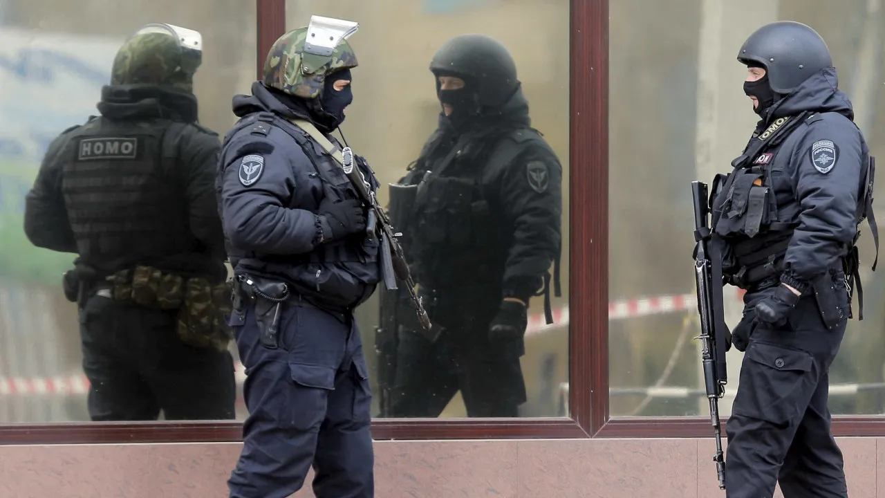 Rússia detém "mais de 500 estrangeiros" em rusgas anti-imigração ilegal