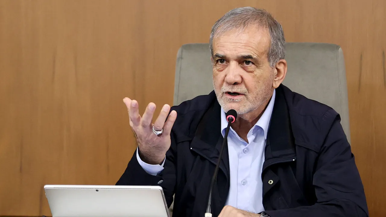 Presidente do Irão criticado após pedir regresso às negociações com EUA