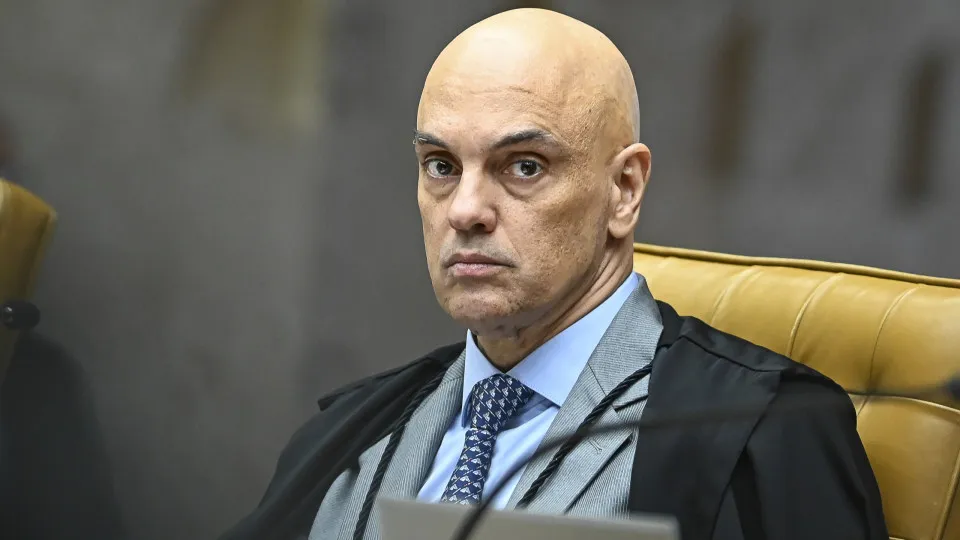 Moraes prorroga investigação sobre atuação de Eduardo Bolsonaro nos EUA
