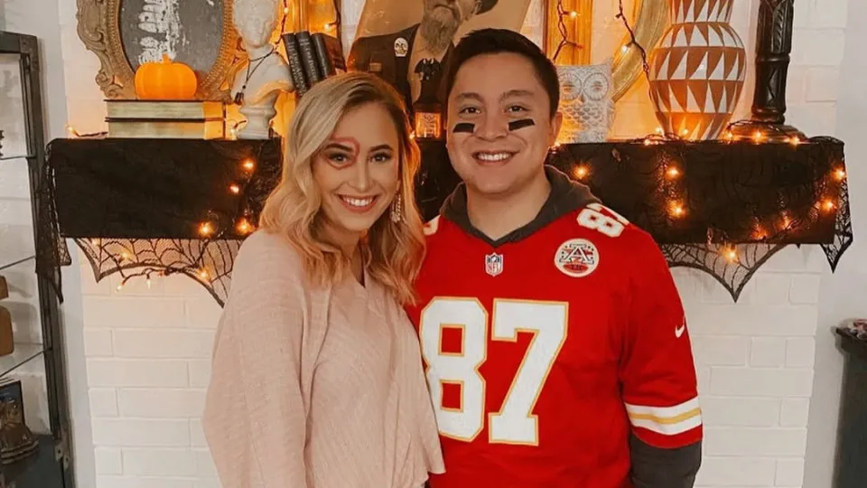 "Profecia". Casal que se vestiu de Swift e Kelce em 2020 reage a noivado