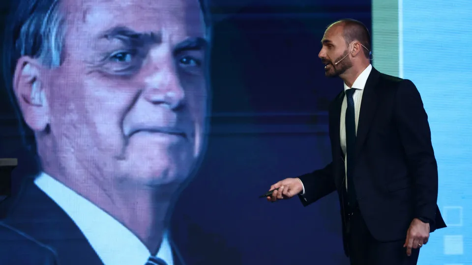 PGR tem 5 dias para analisar indiciamento de Bolsonaro e Eduardo