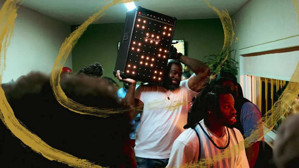 Marshall desvendou coluna ideal para festas com os amigos