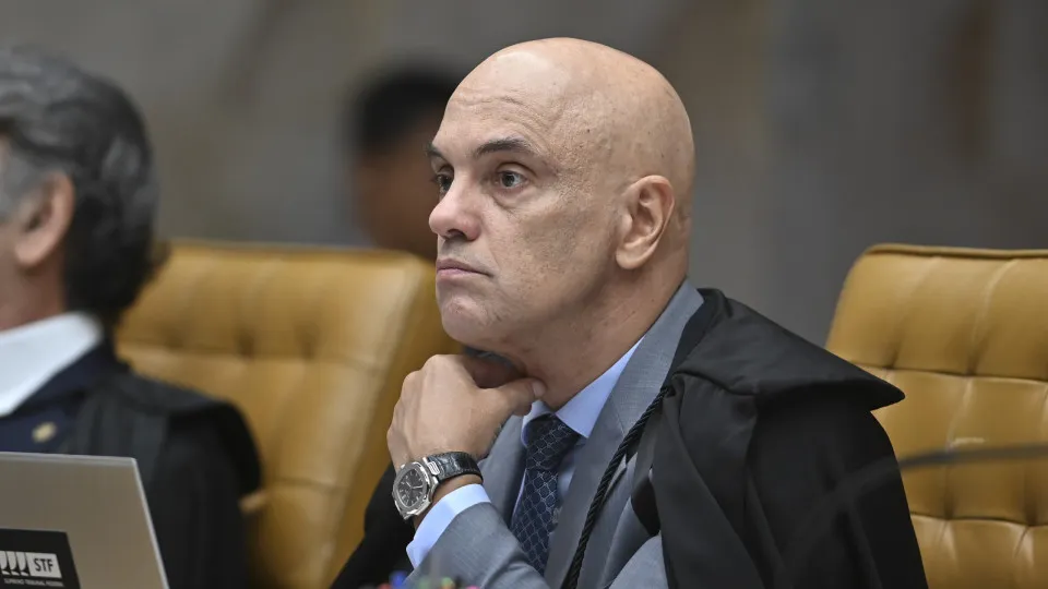 Deputado dos EUA manda carta a governo Trump por sanções contra Moraes após pressão bolsonarista