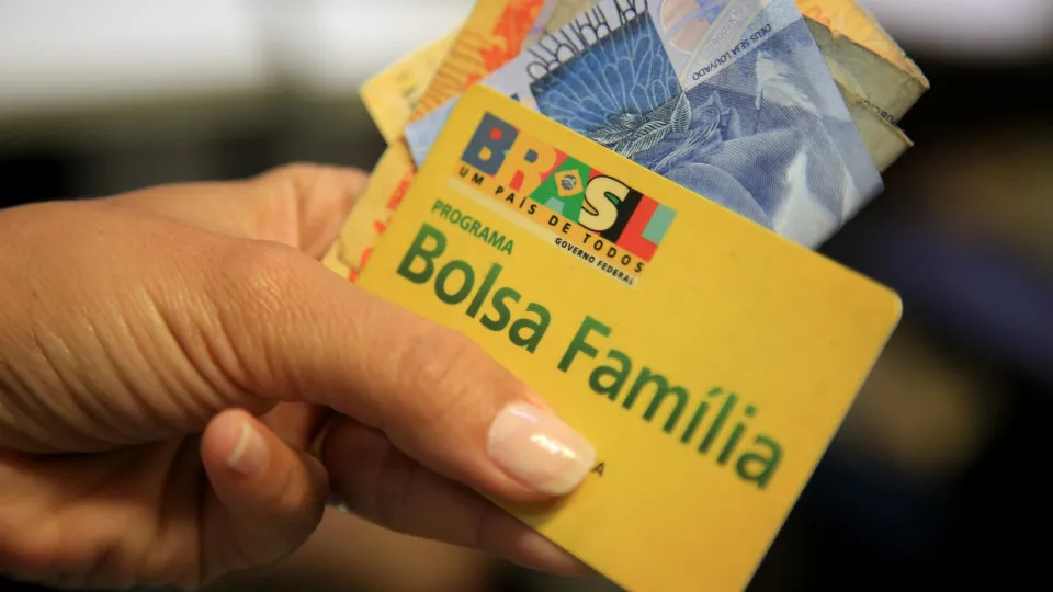 Caixa paga Bolsa Família a beneficiários com NIS de final 9