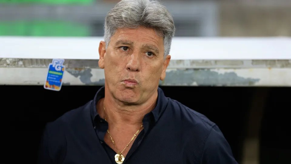 Fluminense já usou 69% do elenco no Mundial enquanto Renato elogia 'perseguidos'