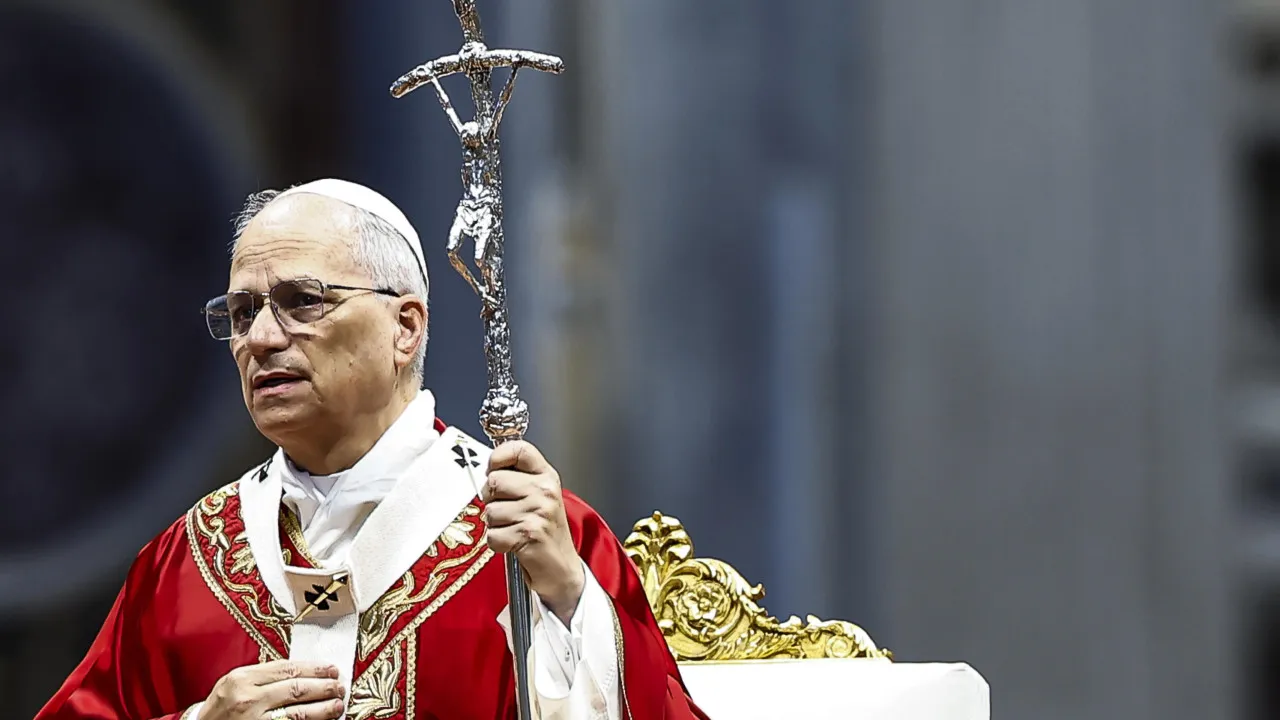 Papa alerta para "perigo de fé cansada" e pede Igreja aberta a "mudanças"